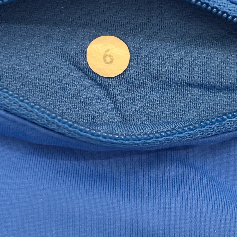 Lululemon Athletica Blue Cloud Pattern Shorts - image 3